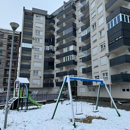 Appartement Amina à Tuzla Extérieur photo