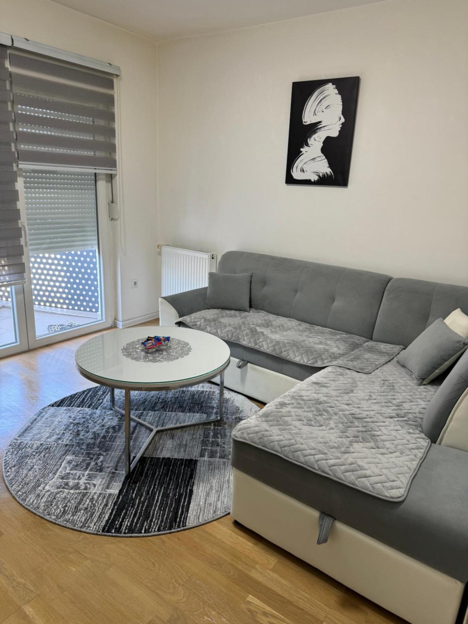 Appartement Amina à Tuzla Extérieur photo